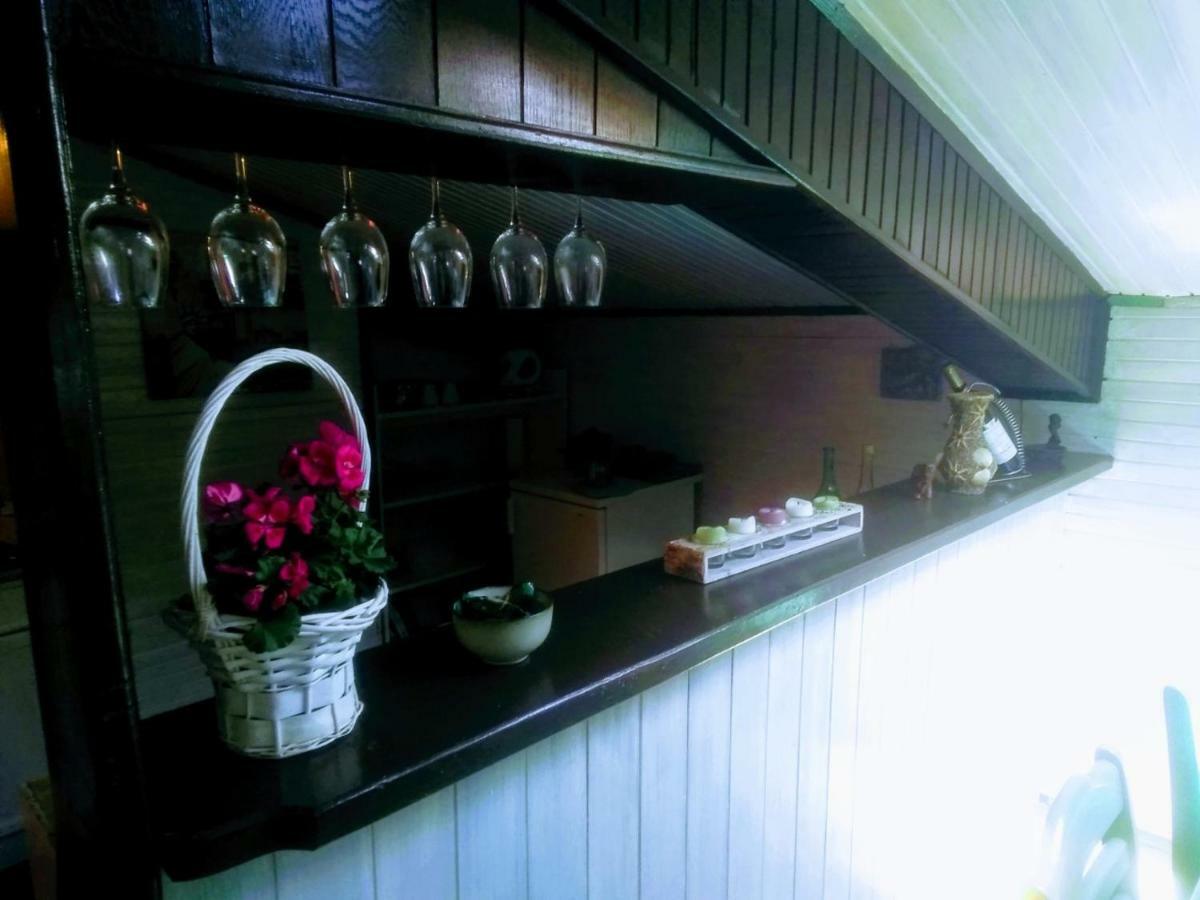 Potkrovlje วรชาซ ภายนอก รูปภาพ